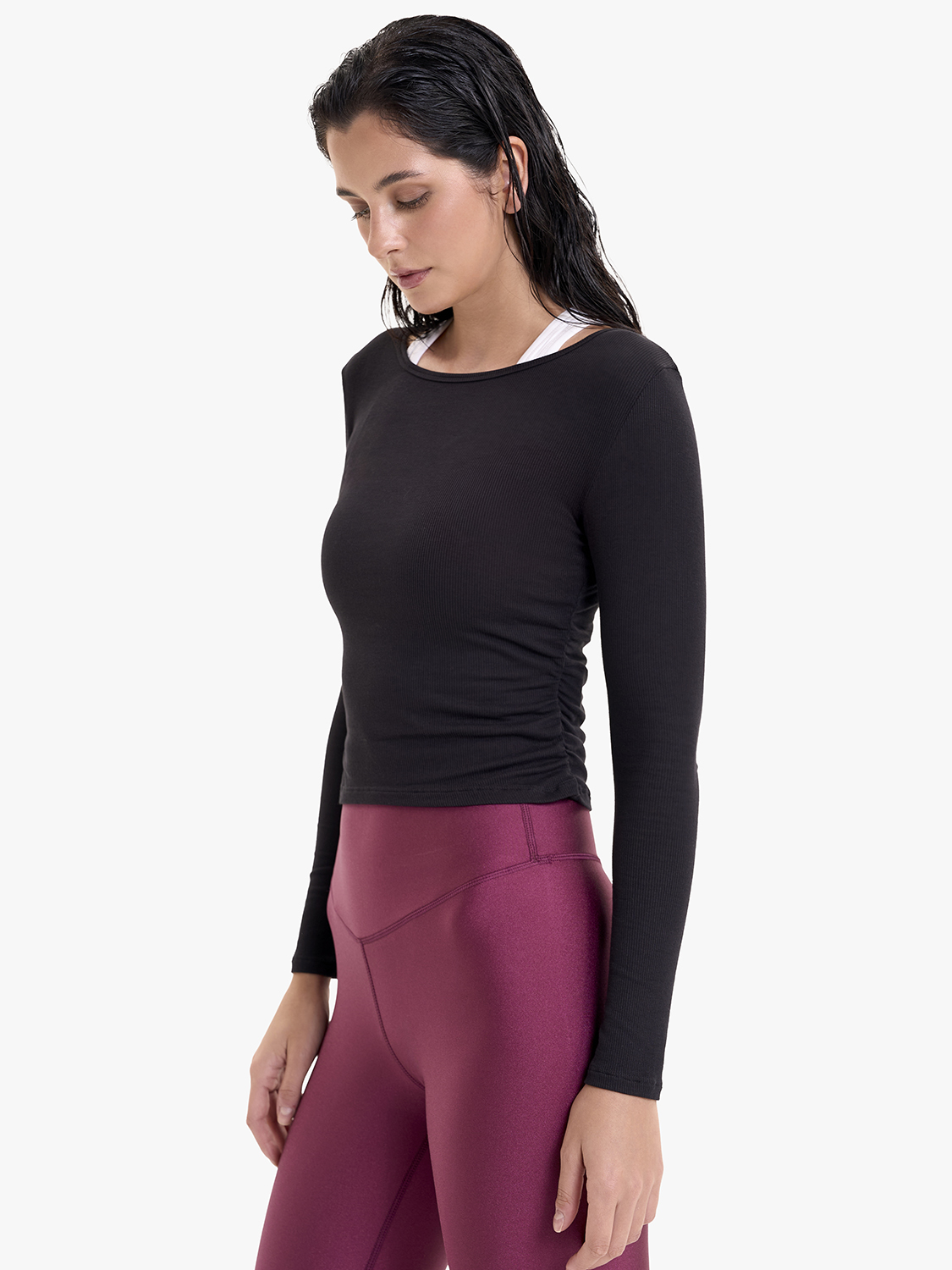 Лонгслив спортивный со сборкой по бокам