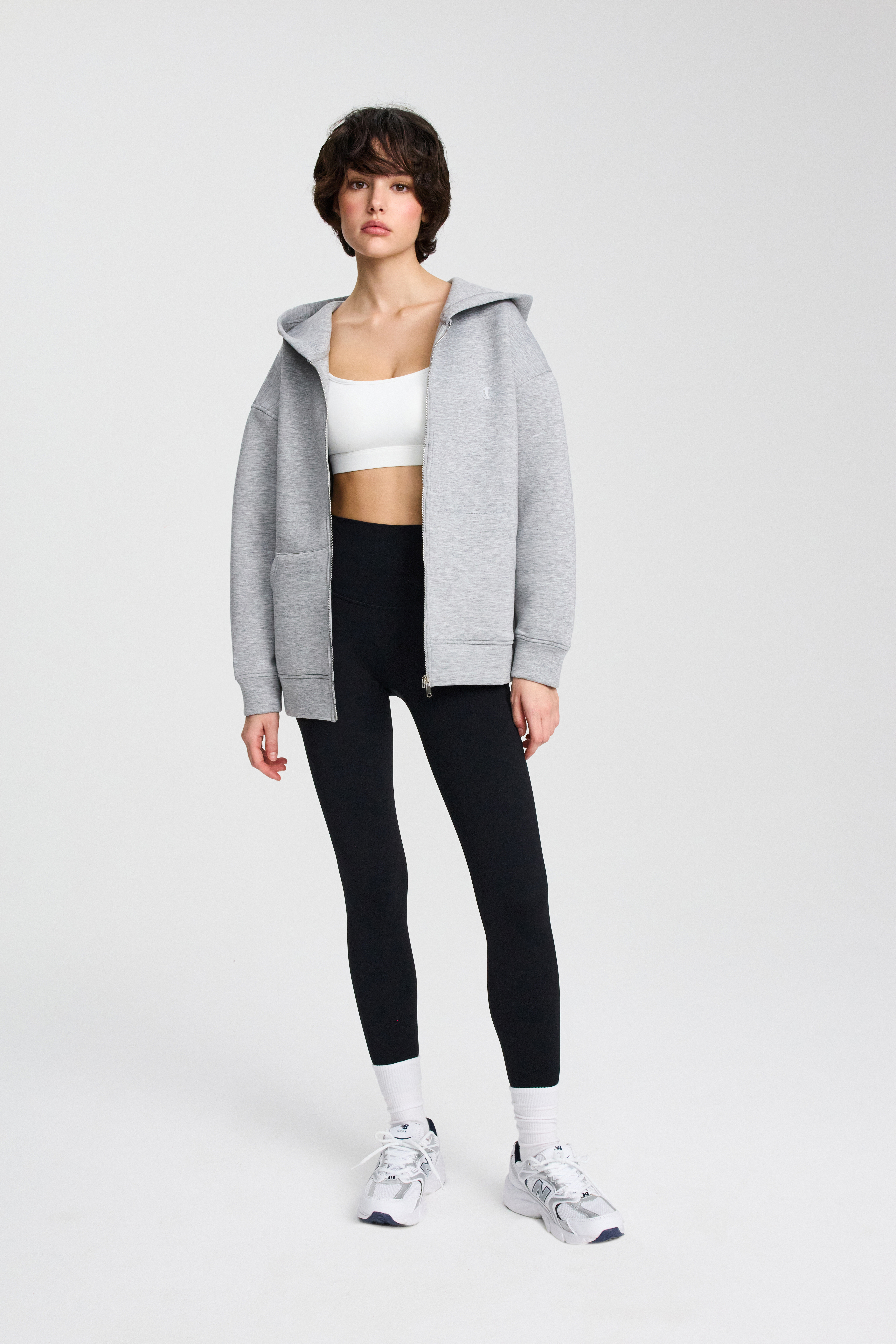 Свитшот-куртка на молнии с капюшоном