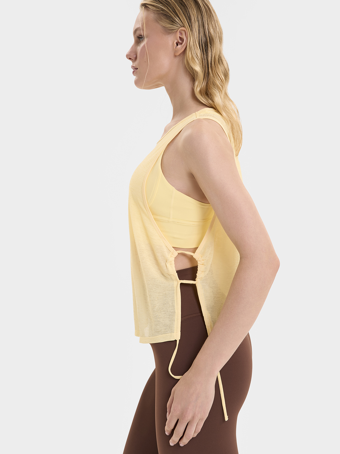 Майка с завязками по бокам свободного кроя