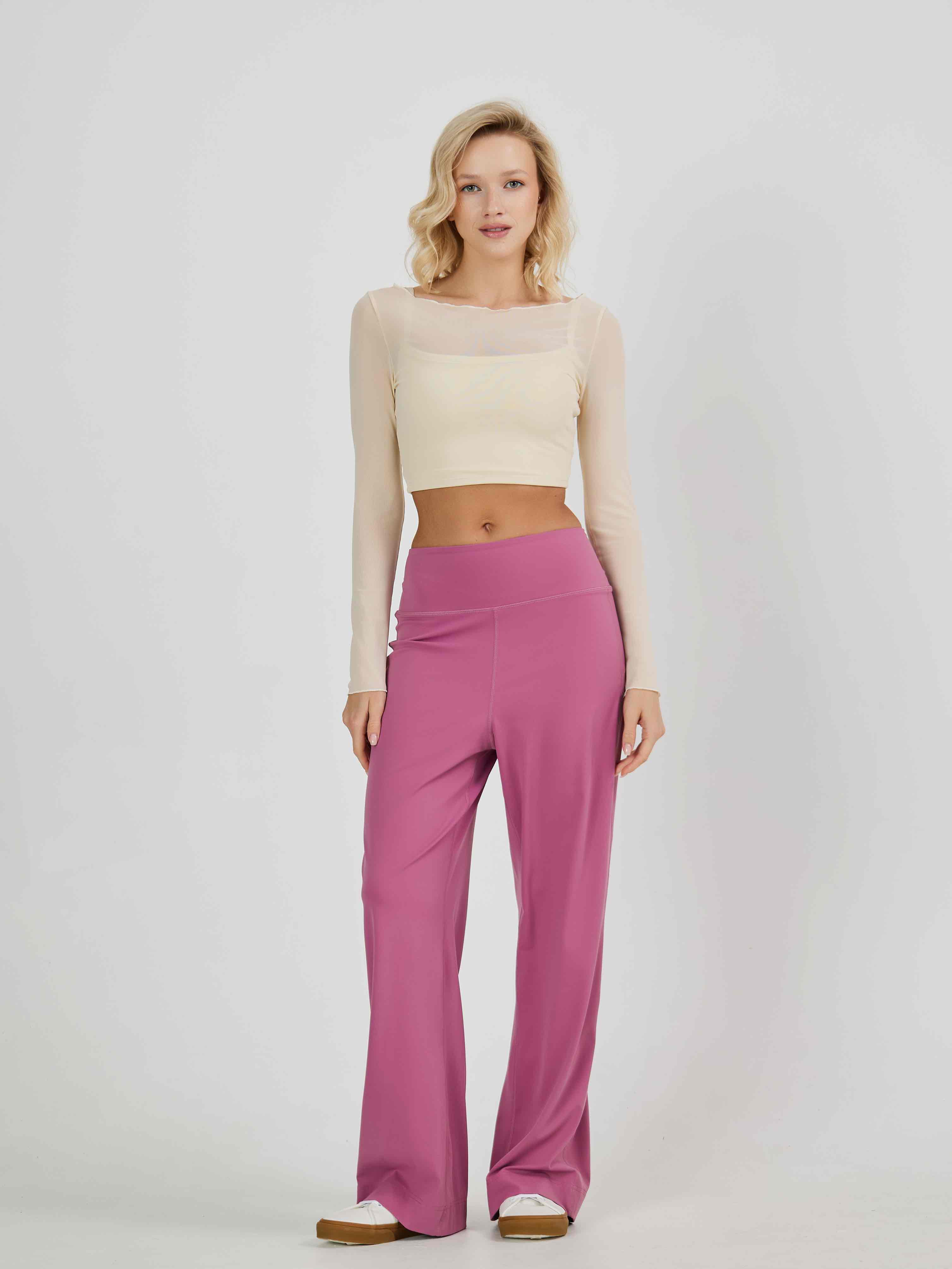 Брюки широкие на резинке с карманом на поясе сзади