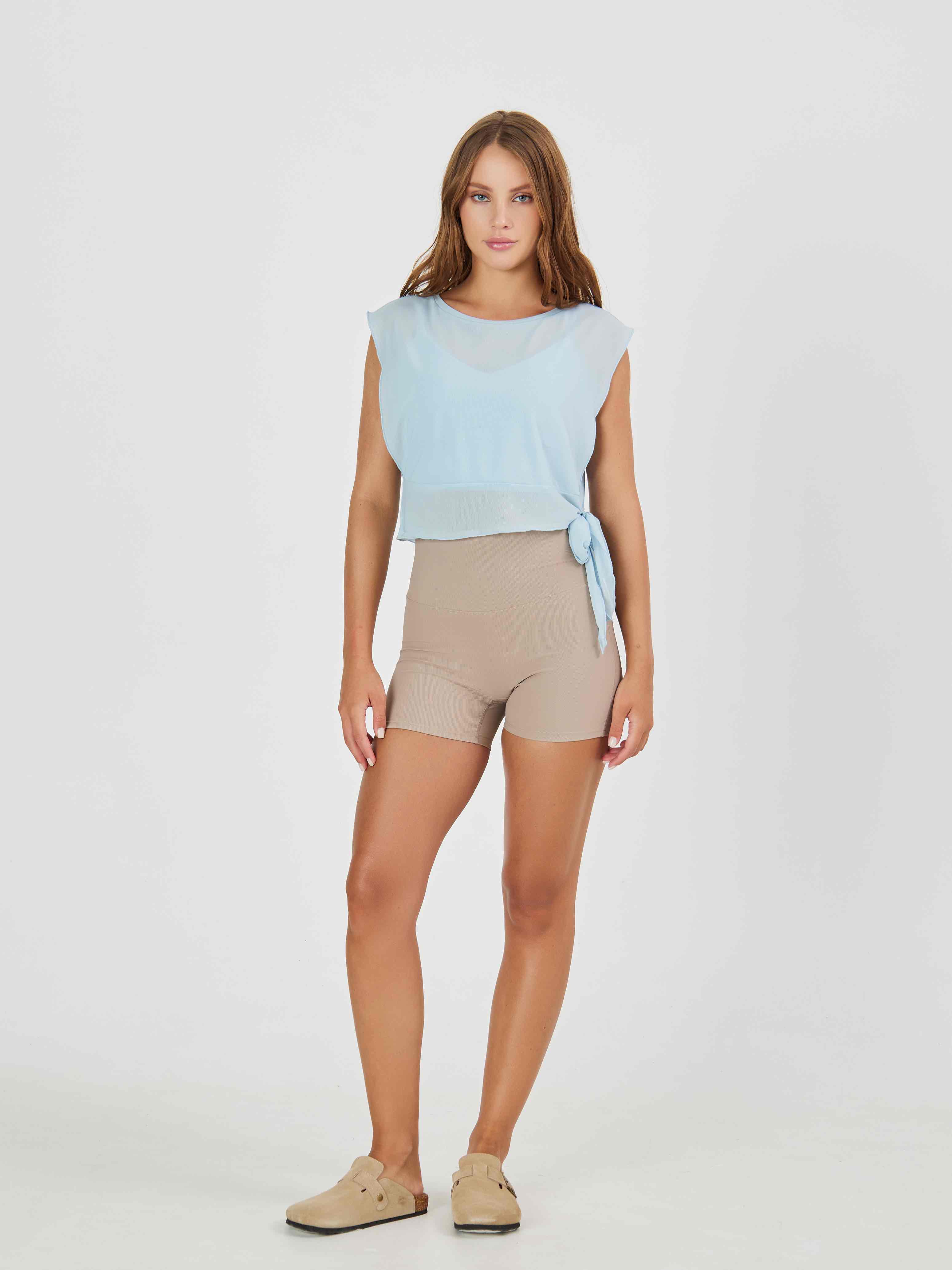 Майка без рукавов из сетки на завязках с внутренним топом