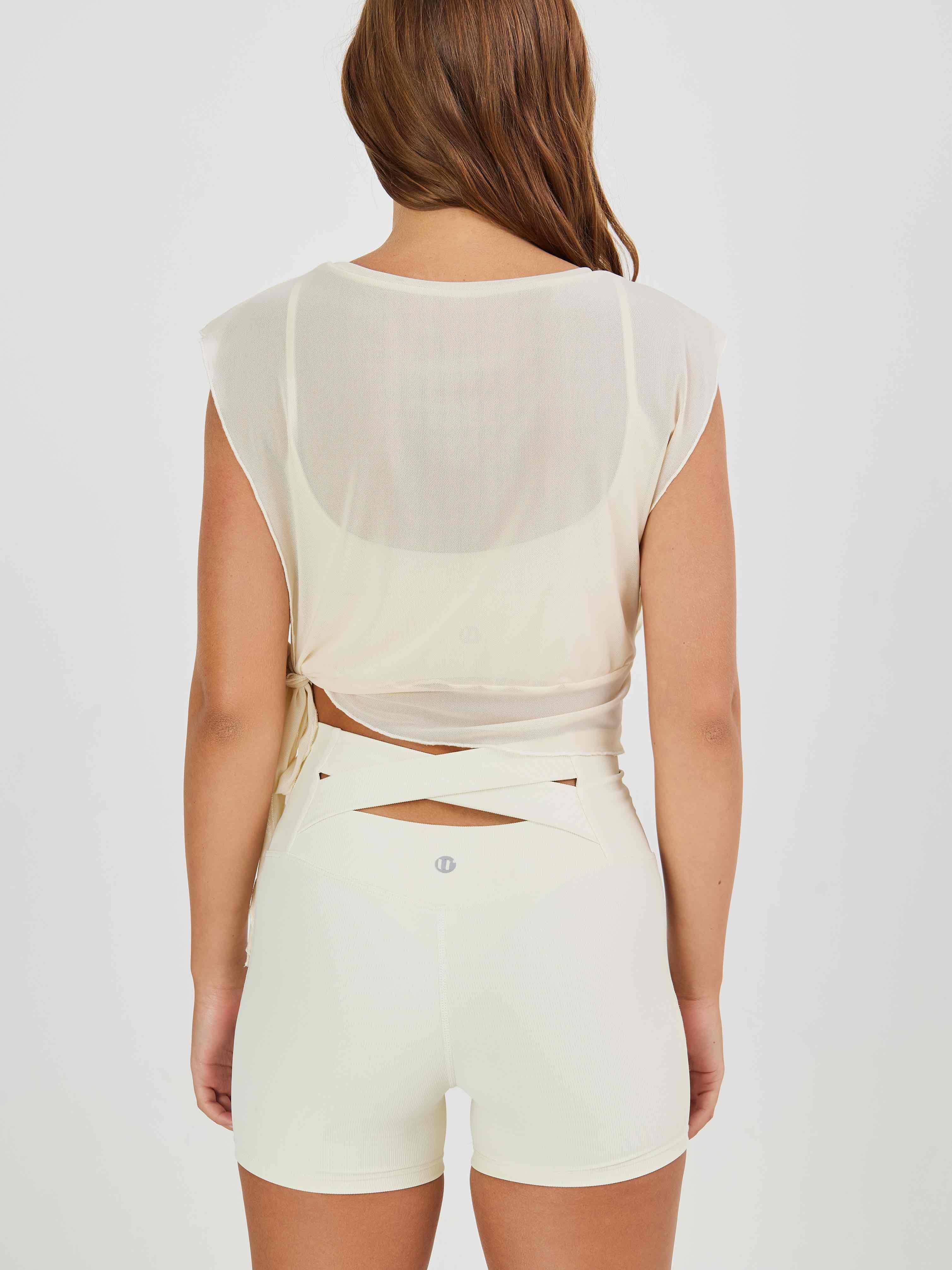 Майка без рукавов из сетки на завязках с внутренним топом