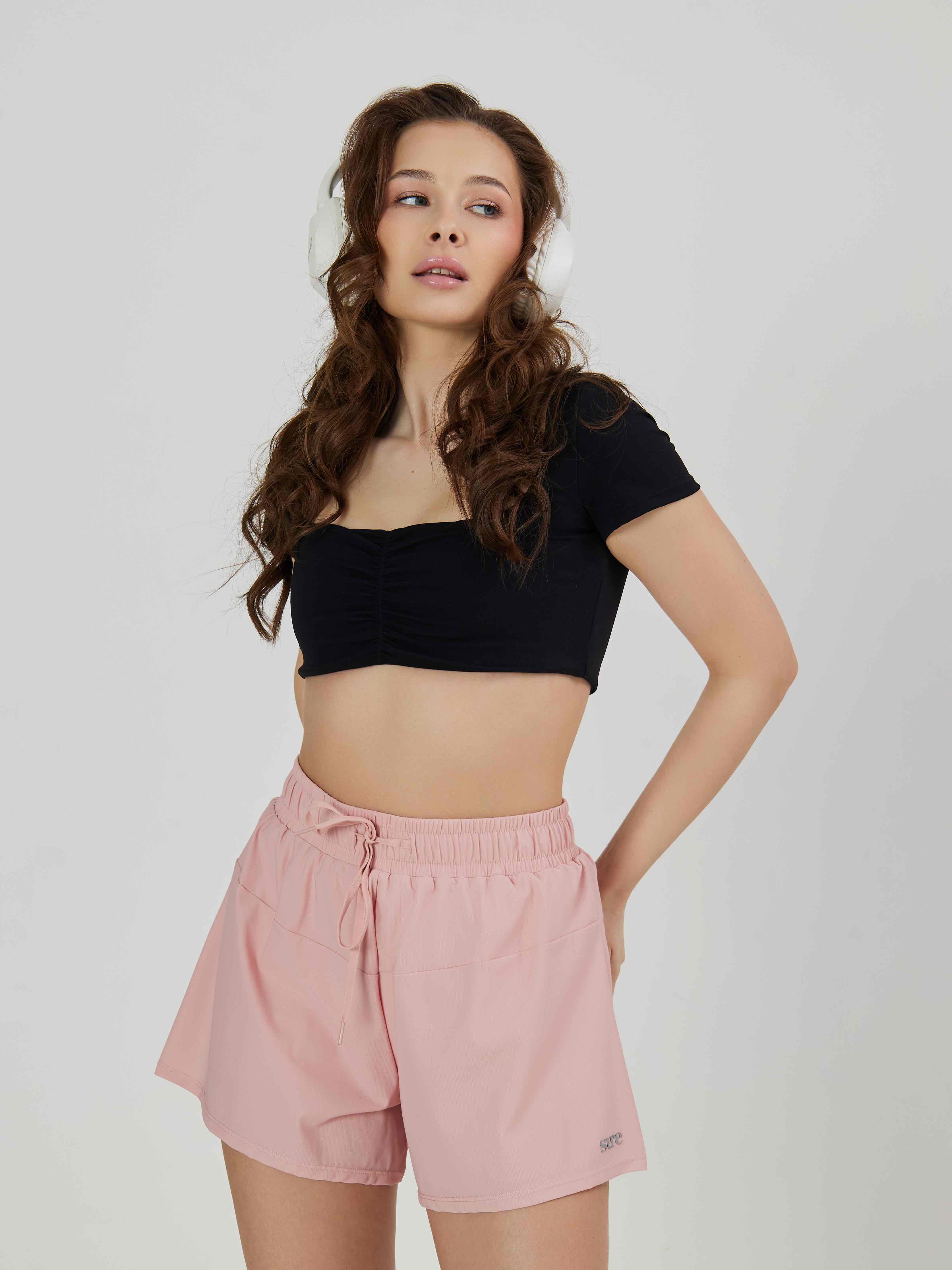 Топ с коротким рукавом со сборкой на груди