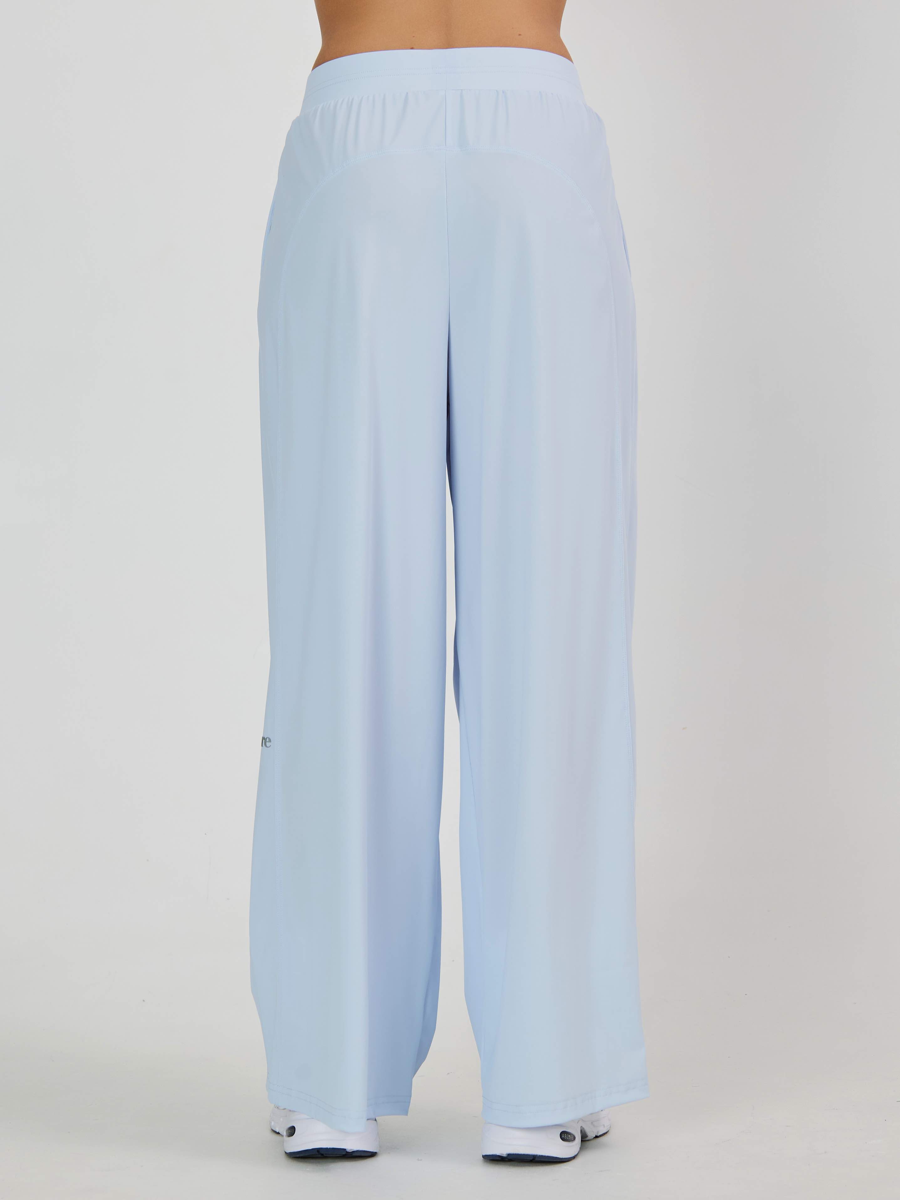 Брюки на резинке широкие из тонкой ткани SPF50