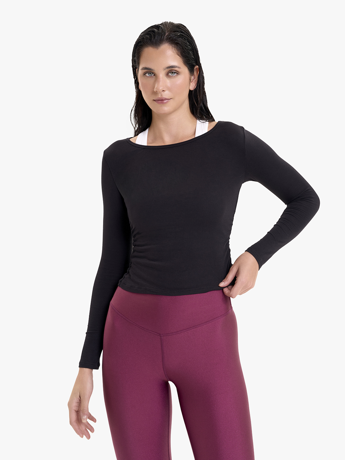 Лонгслив спортивный со сборкой по бокам