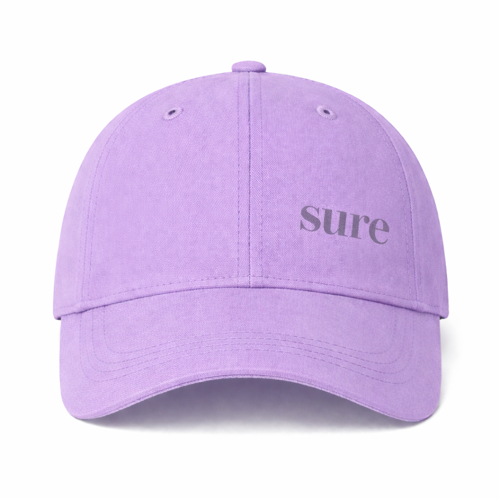 Кепка-бейсболка с маленьким логотипом