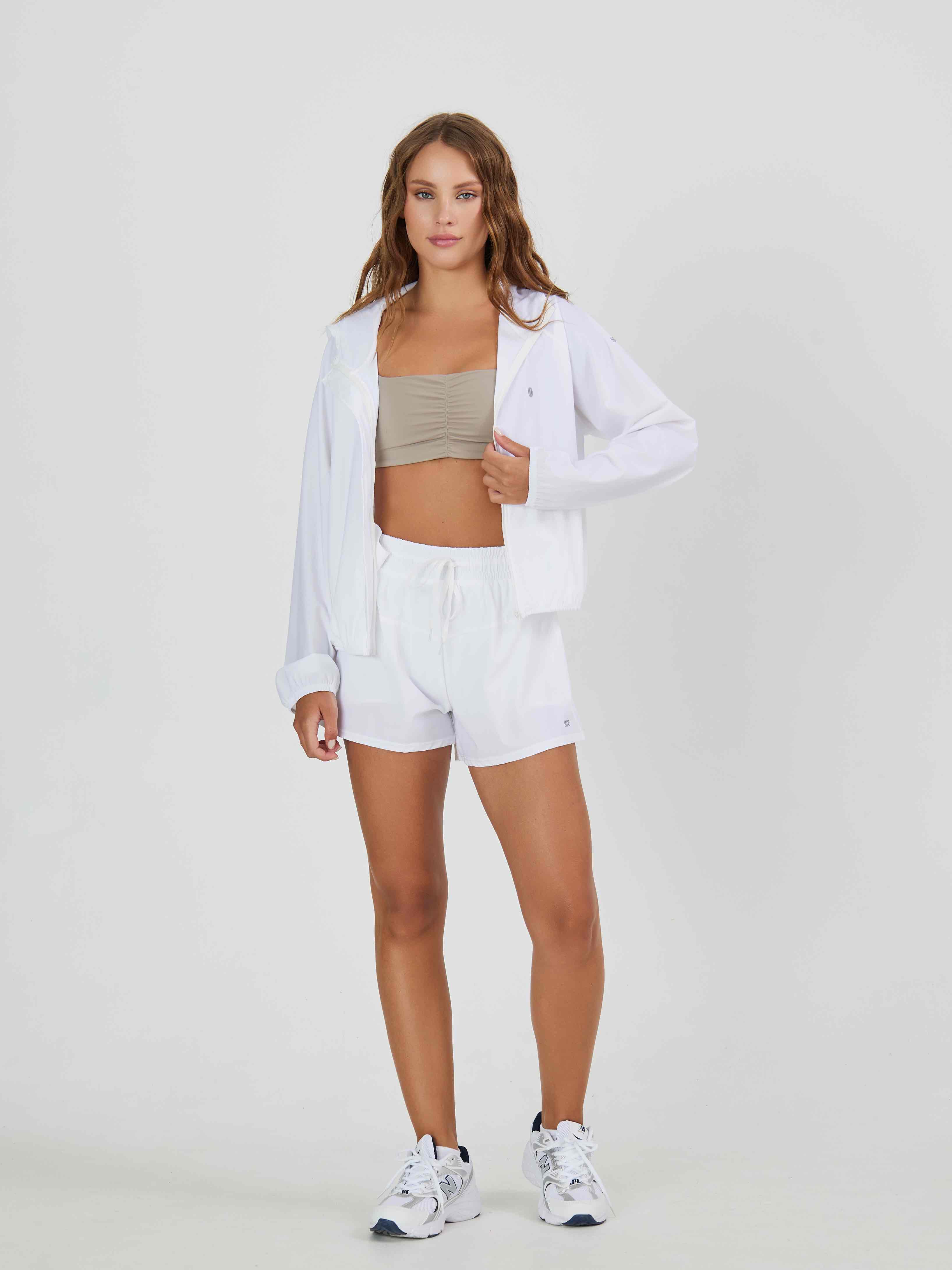 Ветровка с капюшоном из эластичной ткани SPF50