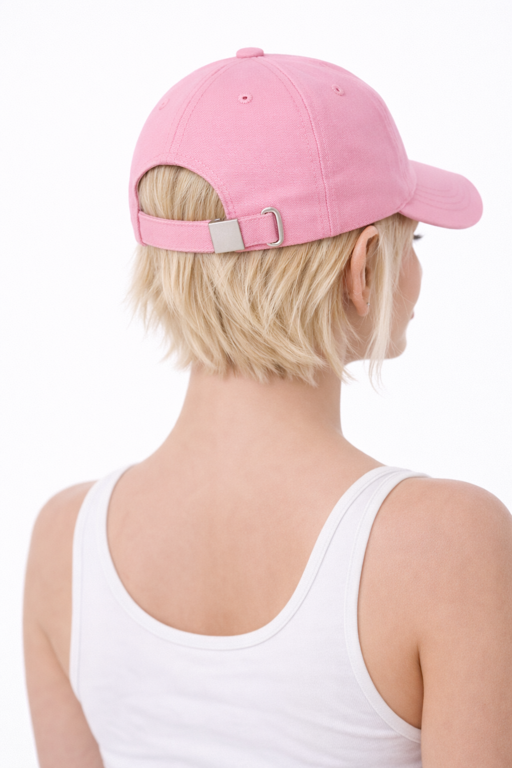 Кепка-бейсболка с маленьким логотипом