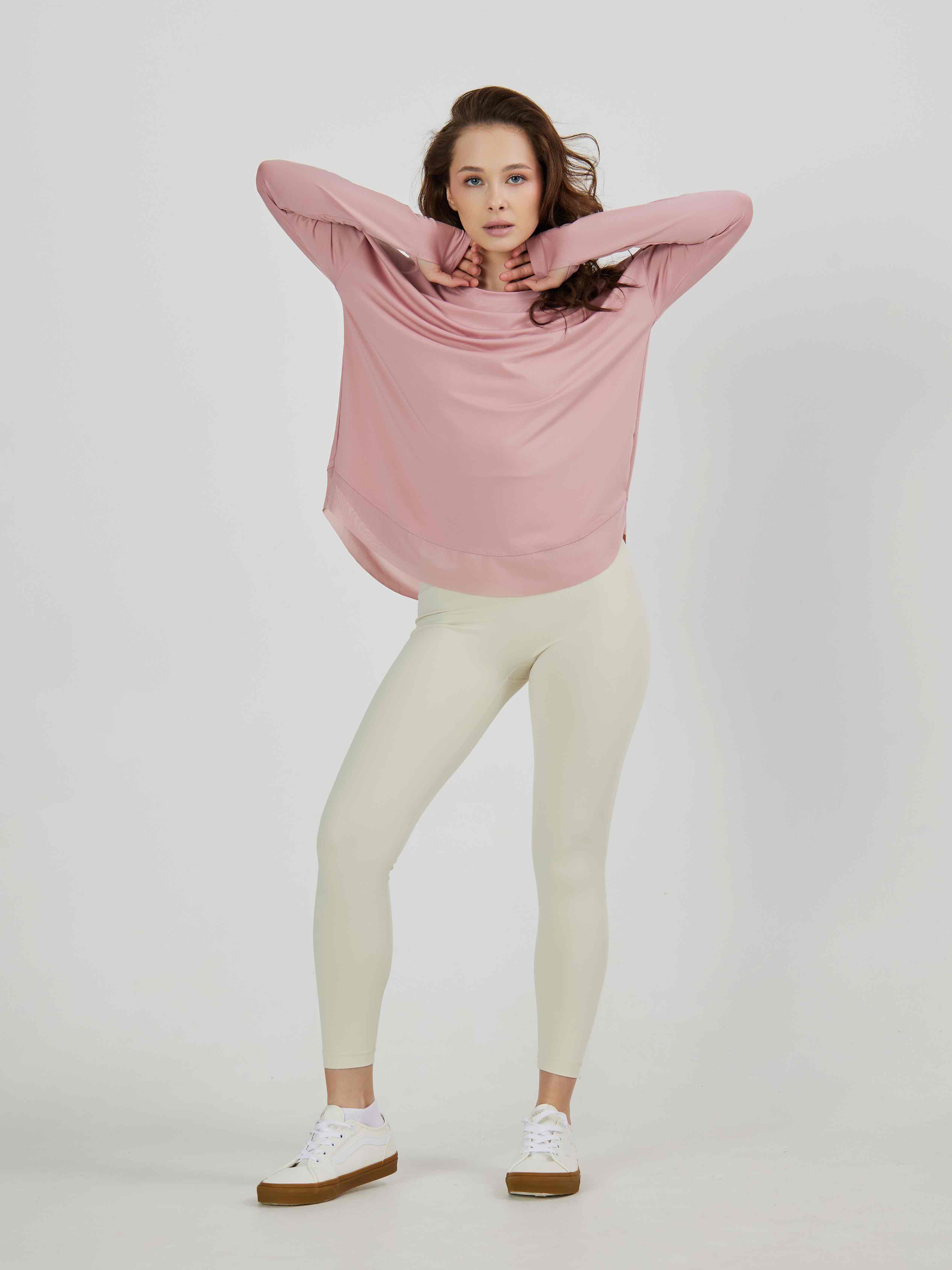 Лонгслив свободный с полукруглым низом с сеткой