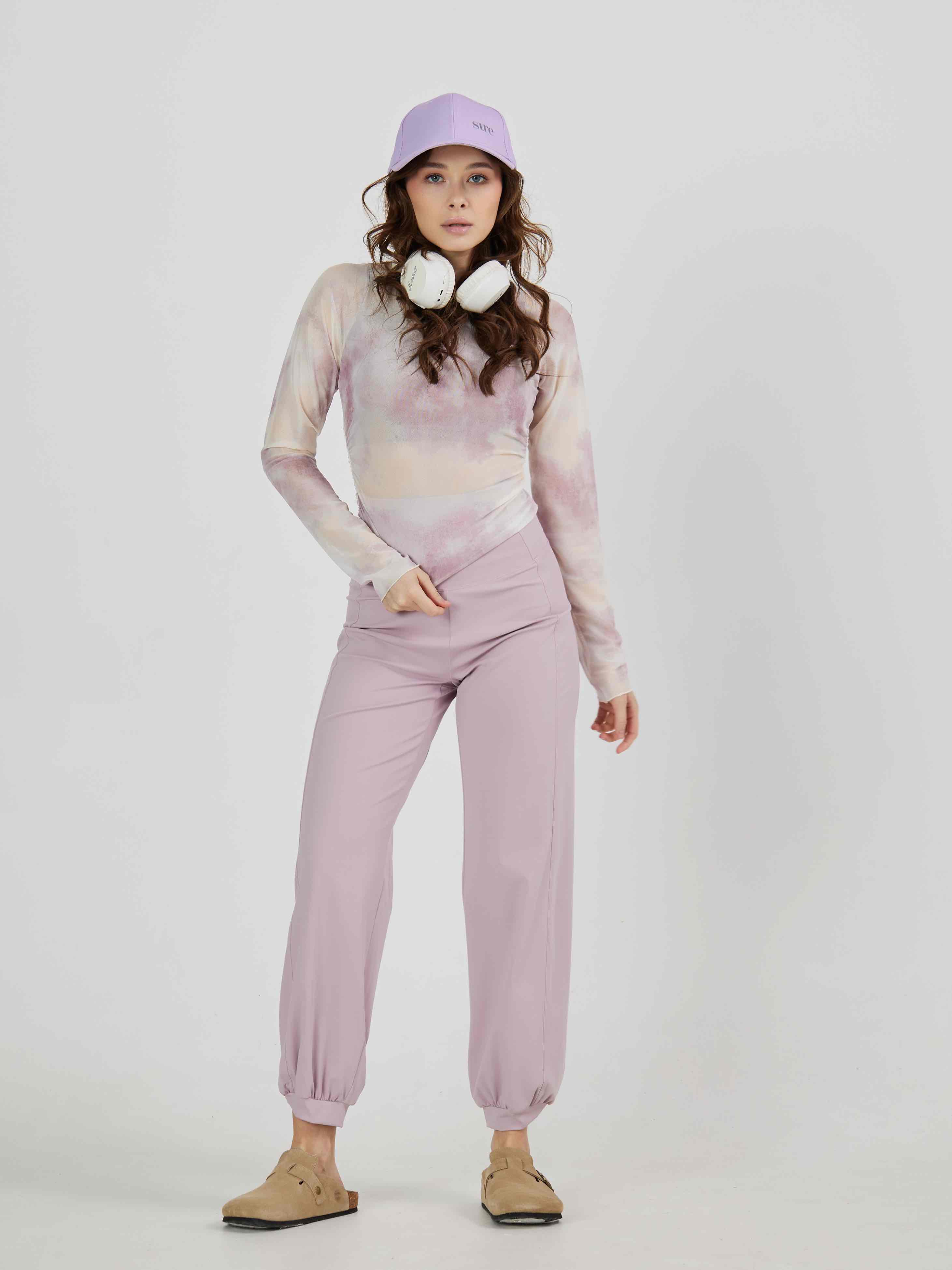 Брюки широкие с высокой посадкой с манжетом внизу