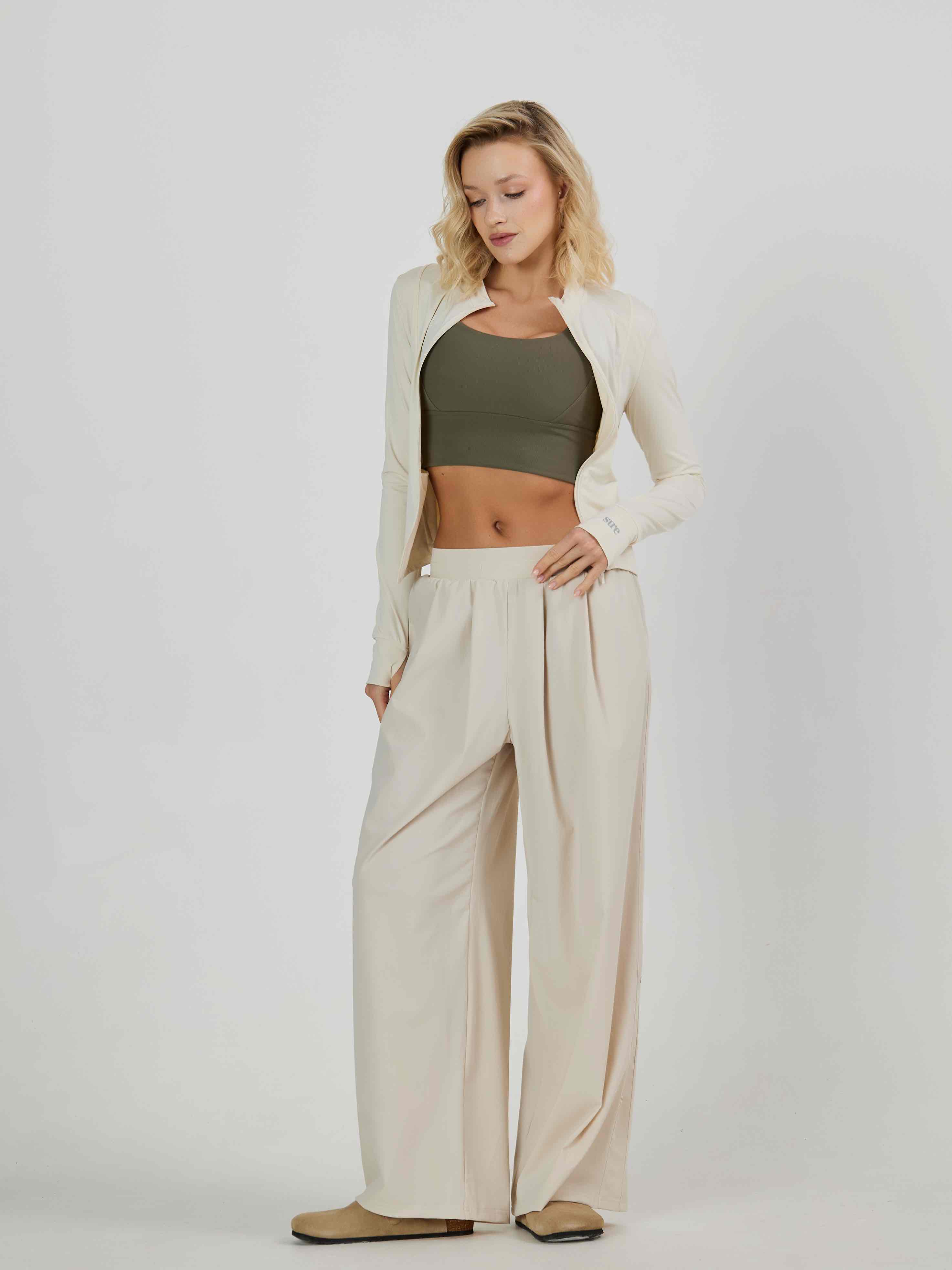 Брюки на резинке широкие из тонкой ткани SPF50