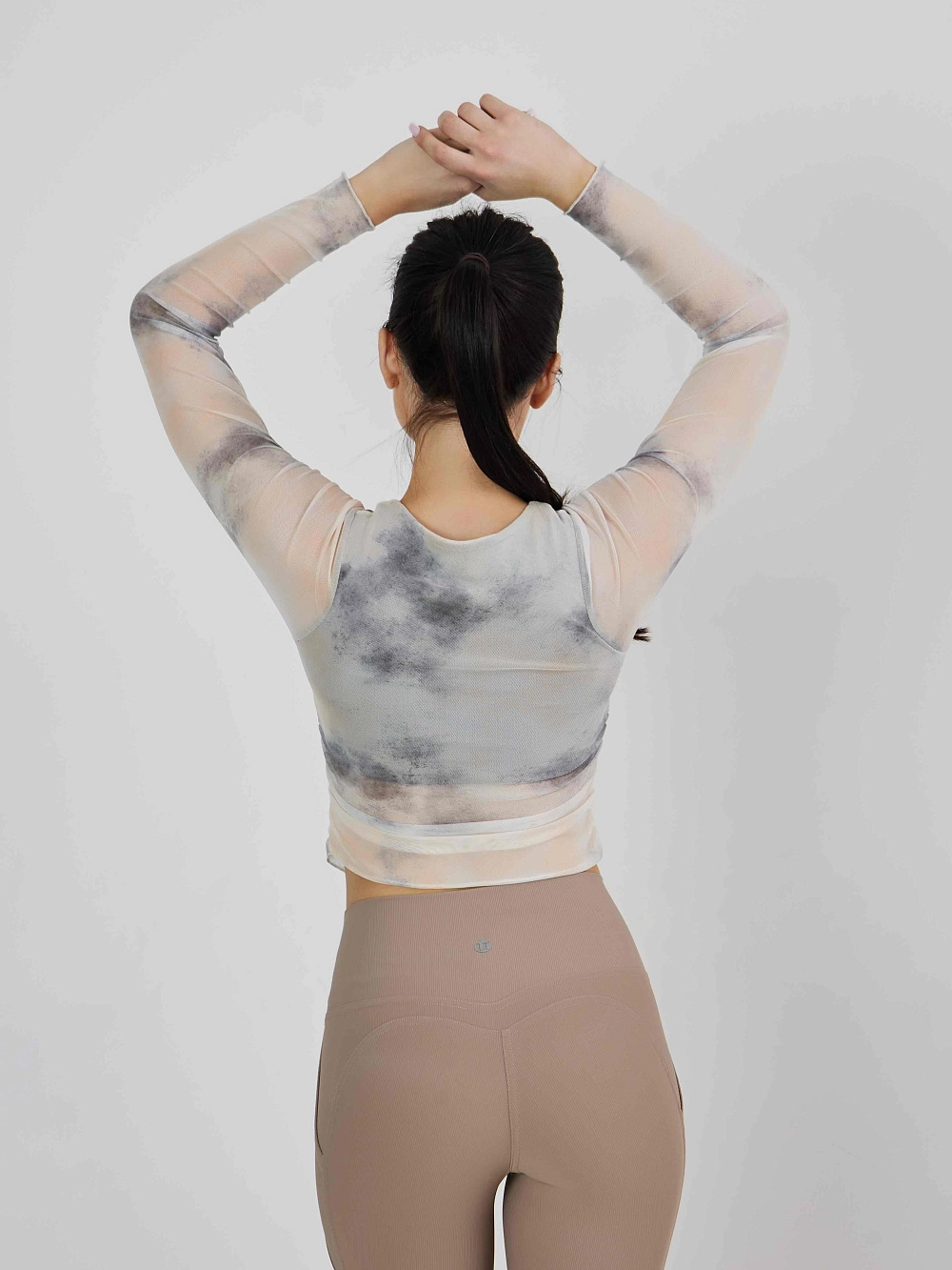 Лонгслив из сетки в технике tye-die с встроенным топом - 2 