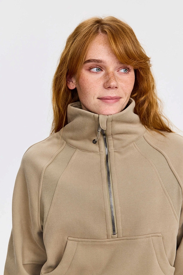 Свитшот оверсайз 1/2 zip с воротником UL